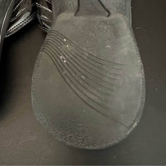 CLARKS Cloudsteppers Breeze Sea Black Patent Flip Flop Slip On Sandal Ladies 10 - Picture 10 of 11